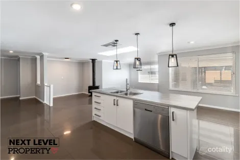 Property photo of 2 Cleat Place Ocean Reef WA 6027