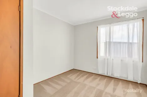Property photo of 2/5-7 Taylor Drive Darley VIC 3340