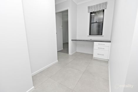 Property photo of 27 Makybe Diva Drive Ooralea QLD 4740