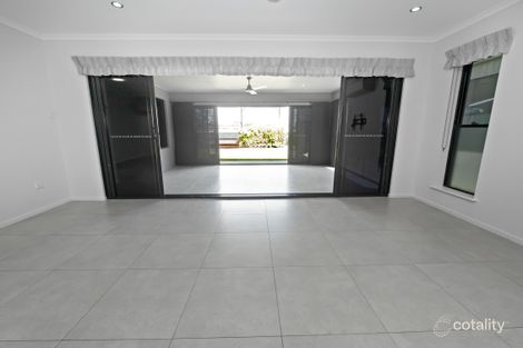 Property photo of 27 Makybe Diva Drive Ooralea QLD 4740