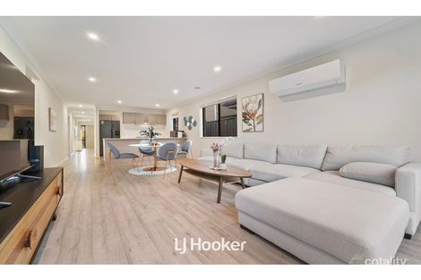 Property photo of 29 Tamarind Road Cranbourne North VIC 3977