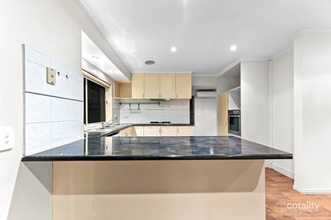 Property photo of 52 Lamont Crescent Cranbourne VIC 3977