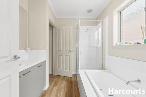 Property photo of 2/4 Wood Street Soldiers Hill VIC 3350