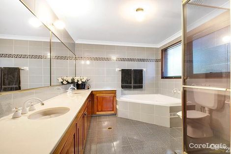 Property photo of 2 Ferngreen Way Castle Hill NSW 2154