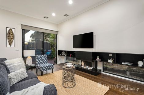 Property photo of 1/5 Moodie Street Greensborough VIC 3088