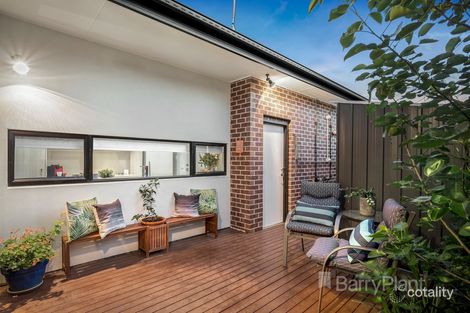 Property photo of 1/5 Moodie Street Greensborough VIC 3088