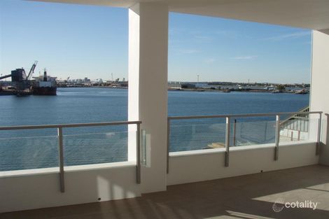Property photo of 302/17 Honeysuckle Drive Newcastle NSW 2300