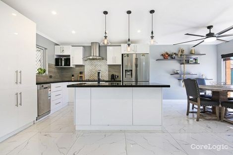 Property photo of 2/4 Elm Court Labrador QLD 4215