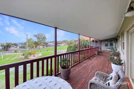 6 Robertson Rd, Port Lincoln, SA 5606