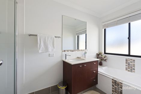 Property photo of 16 Gilgandra Close Reedy Creek QLD 4227