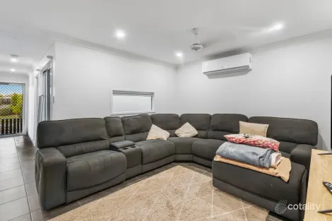 Property photo of 31 Basalt Drive Yarrabilba QLD 4207