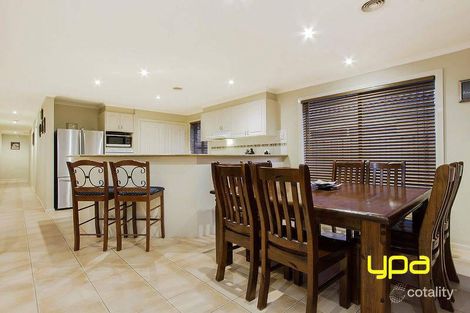 Property photo of 14 Otway Green Caroline Springs VIC 3023