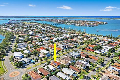 Property photo of 2/32 Abalone Avenue Paradise Point QLD 4216
