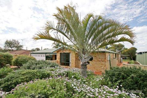 Property photo of 52 Leichhardt Drive Two Rocks WA 6037