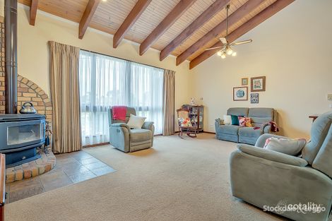 Property photo of 10 Kirkbride Way Craigieburn VIC 3064