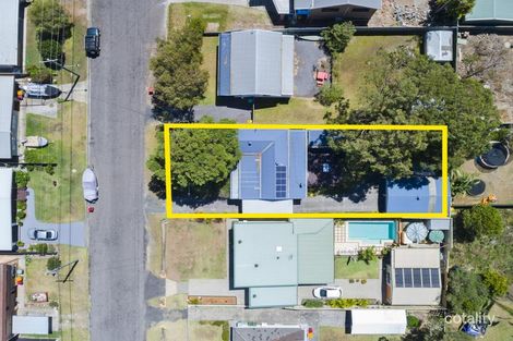 Property photo of 17 Buff Point Avenue Buff Point NSW 2262