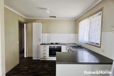 2 Abbeyfeale St, Crestmead, QLD 4132