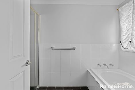 Property photo of 1A O'Farrell Place Kelso NSW 2795