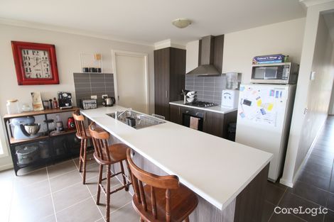Property photo of 69 James Melrose Drive Brookfield VIC 3338