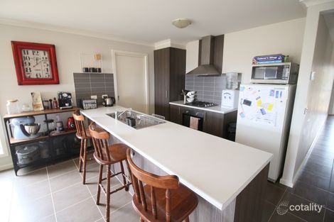 Property photo of 69 James Melrose Drive Brookfield VIC 3338