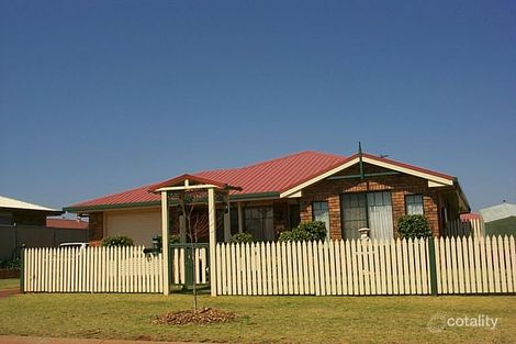 Property photo of 14 Strathconan Drive Glenvale QLD 4350