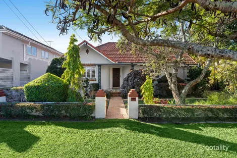 107 Moreton Ave, Wynnum, QLD 4178