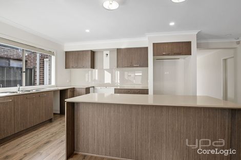 Property photo of 50 Azadi Crescent Strathtulloh VIC 3338