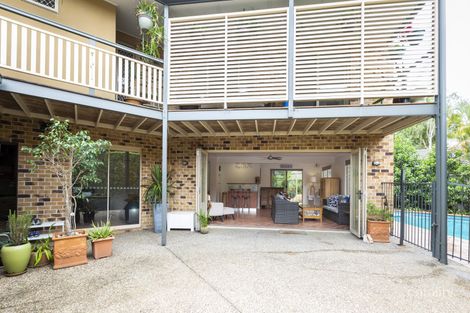 Property photo of 35 Evans Drive Benowa QLD 4217