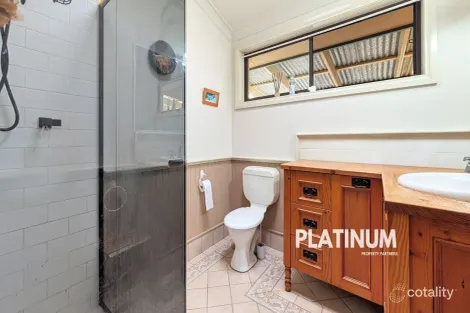 Property photo of 7 Barwon Street Bomaderry NSW 2541