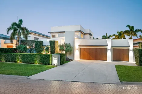 Property photo of 2039 The Circle Hope Island QLD 4212