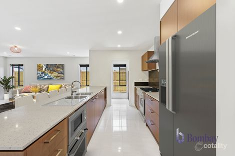 Property photo of 4 Rhubarb Place Mickleham VIC 3064