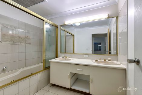 1044 South Pine Rd, Everton Hills, QLD 4053