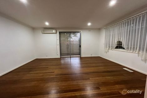 Property photo of 72 Railway Parade Deer Park VIC 3023