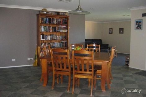 Property photo of 13 The Grove Hunterview NSW 2330