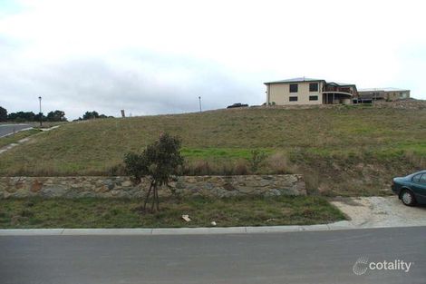 3 Mikey Bvd, Beaconsfield, VIC 3807