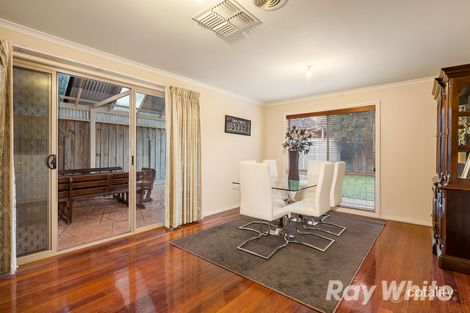 Property photo of 7 Adam Place Mill Park VIC 3082