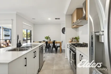 Property photo of 24 Peter Thomson Circuit Yarrawonga VIC 3730