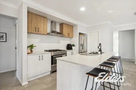 Property photo of 24 Peter Thomson Circuit Yarrawonga VIC 3730