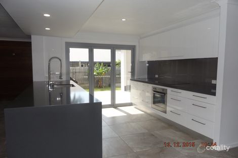 24 Parasol St, Ashmore, QLD 4214