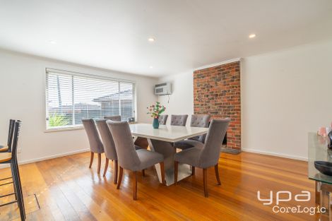 Property photo of 16 Barclay Close Gladstone Park VIC 3043