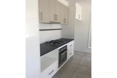 Property photo of 1/8 Lamington Drive Redbank Plains QLD 4301
