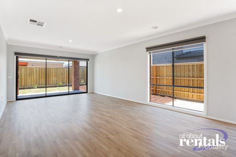 Property photo of 10 Tania Way Officer VIC 3809