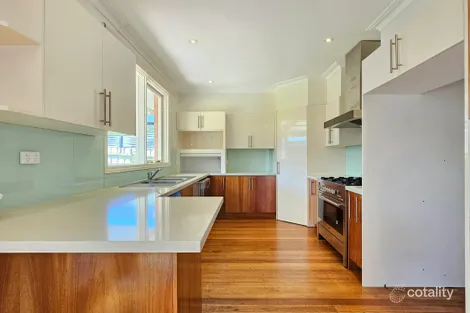 Property photo of 8 Paynes Road Mount Waverley VIC 3149