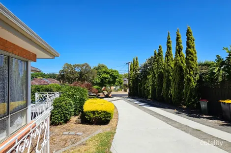 Property photo of 8 Paynes Road Mount Waverley VIC 3149