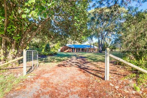 Property photo of 18 Randolph Street Beachmere QLD 4510