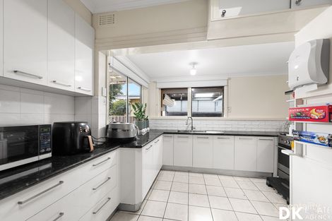 Property photo of 33 Burnett Avenue Braybrook VIC 3019