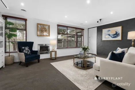 Property photo of 127 Moondarra Drive Berwick VIC 3806