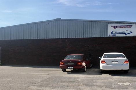 1/4 Carole Rd, Maddington, WA 6109