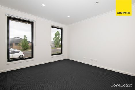 Property photo of 20 Toolern Waters Drive Weir Views VIC 3338