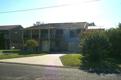 69 Shores Dr, Yamba, NSW 2464